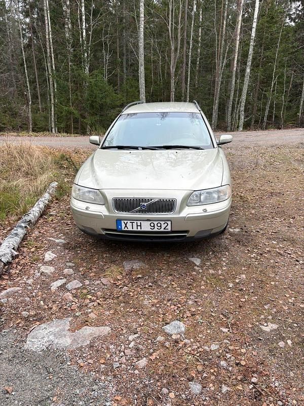 Begagnad 2006 Volvo V70 Kombi | 22 000 kr (Superpris) - Bild 1/4