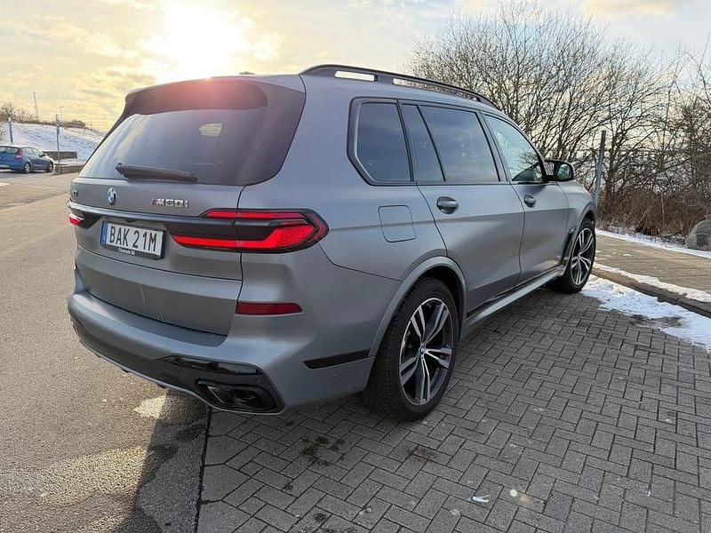 Begagnad BMW X7 M Sport 530 HK (389 kW) 2024 Individual frozen pure grey metallic SUV