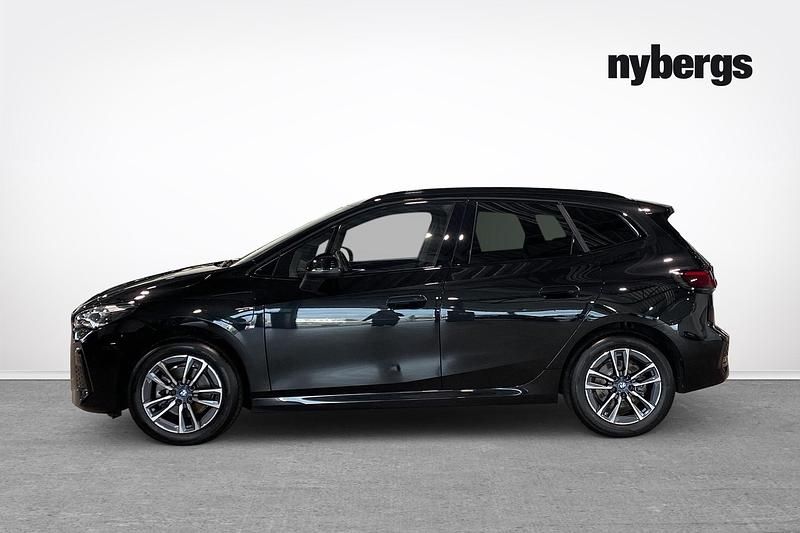 Begagnad BMW 225 Active Tourer Comfort Edition 2025 Svart Minibuss