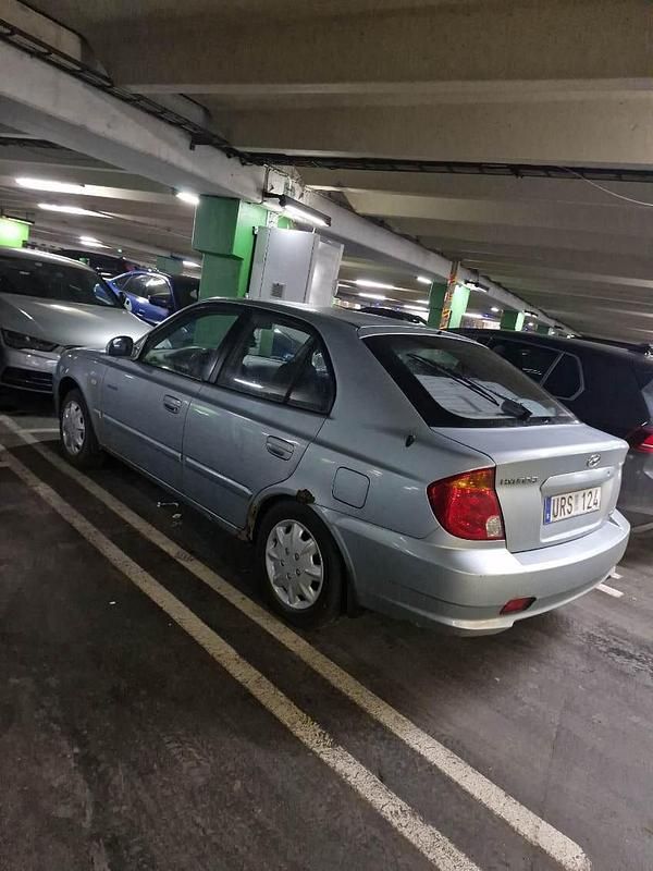 Begagnad Hyundai Accent 105 HK (77 kW) 2004