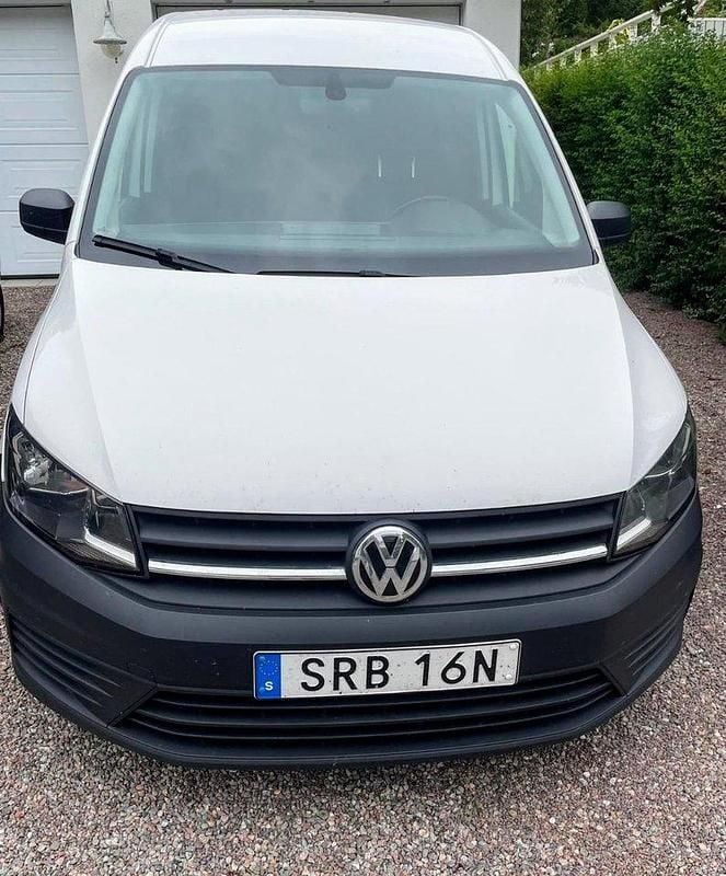 Vit Begagnad 2020 VW Caddy Maxi Minibuss | 125 000 kr (Superpris) - Bild 1/4