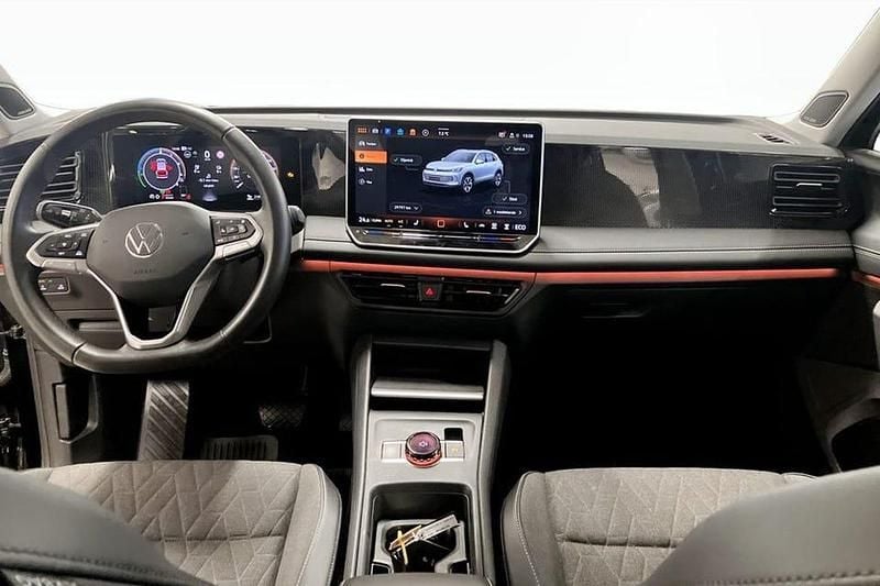 Begagnad VW Tiguan 207 HK (152 kW) 2025 Svart SUV