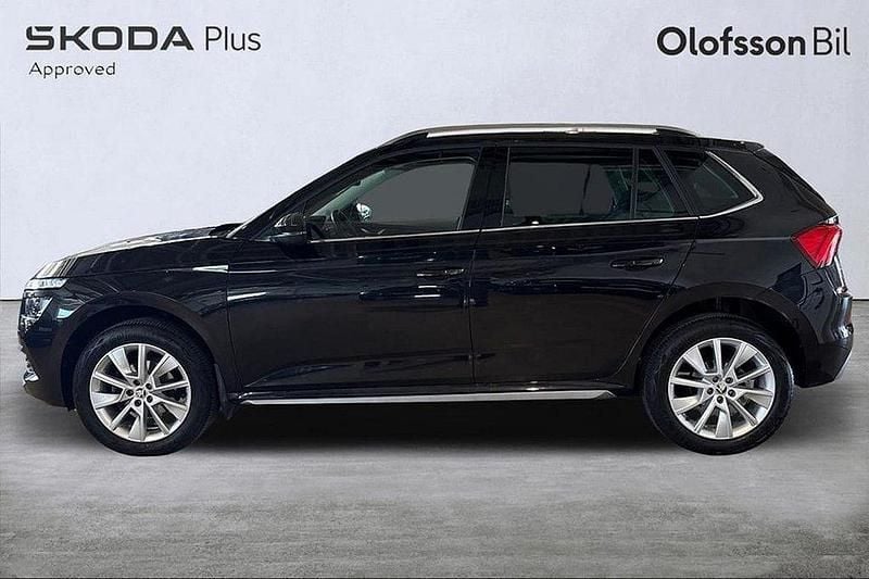 Svart Begagnad 2022 Skoda Kamiq Style SUV | 224 900 kr (Marknadspris) - Bild 1/4