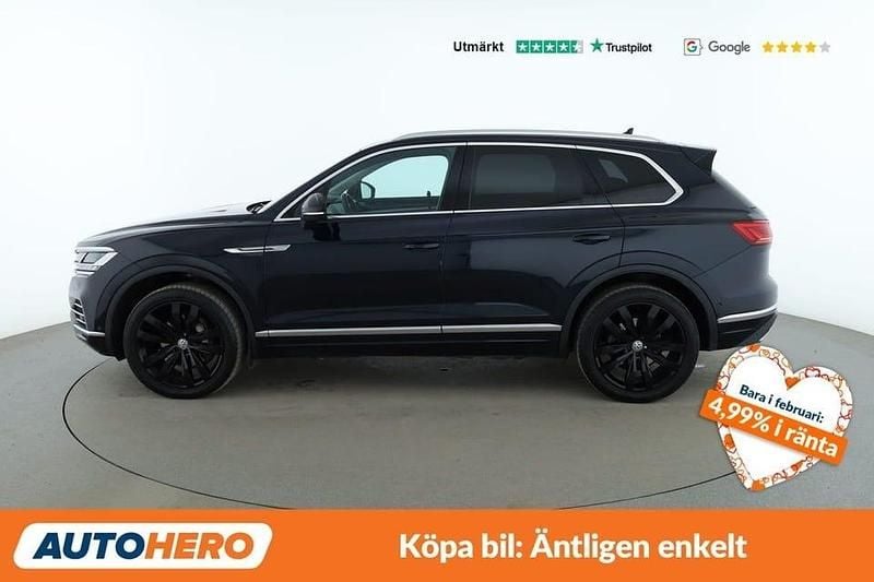 Begagnad VW Touareg Elegance 290 HK (213 kW) 2018 Mörkblå SUV