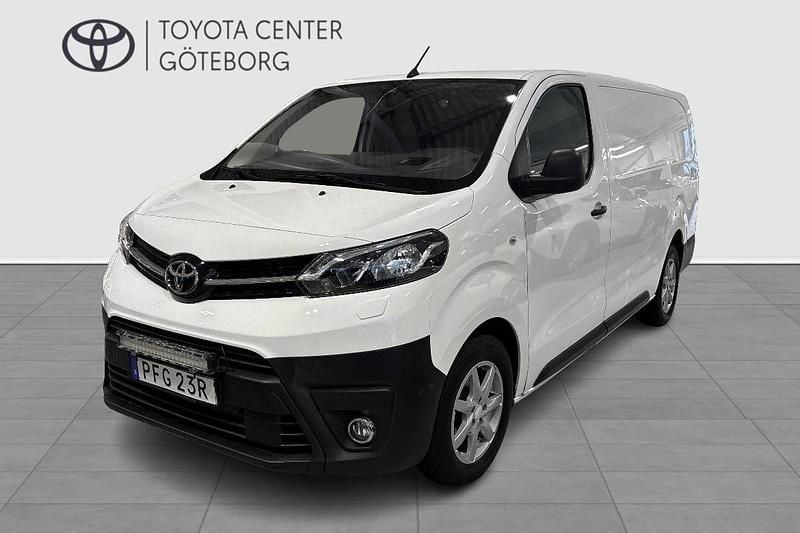 Vit Begagnad 2019 Toyota Proace Minibuss | 219 900 kr (Superpris) - Bild 1/3