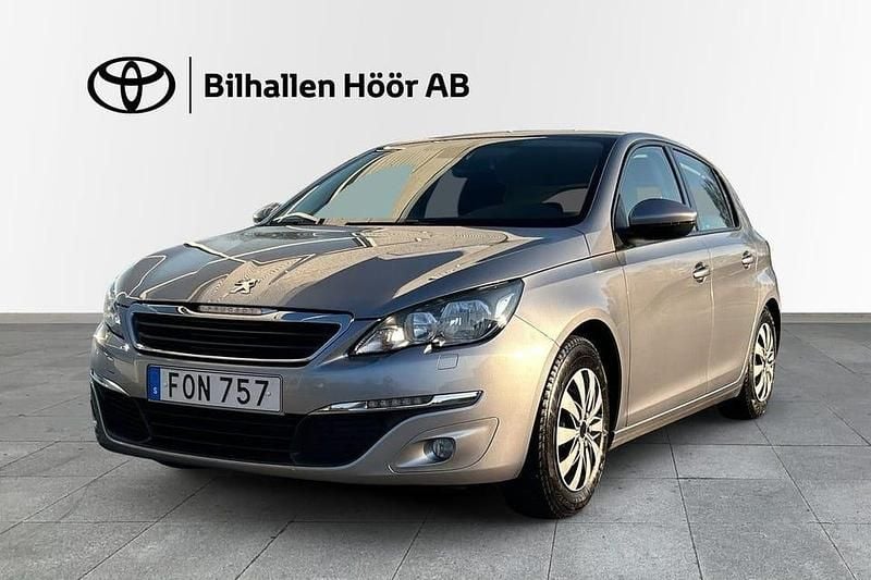 Grå Begagnad 2016 Peugeot 308 Active Halvkombi | 94 900 kr (Marknadspris) - Bild 1/4
