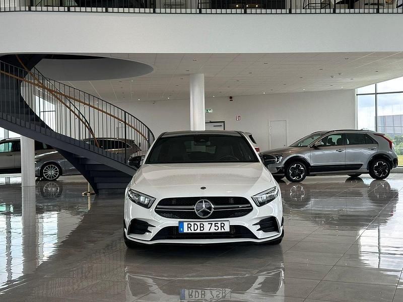 Begagnad Mercedes A35 AMG AMG 306 HK (225 kW) 2019 Vit Halvkombi