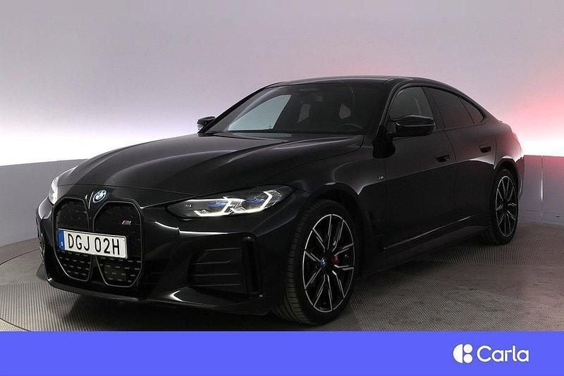 Svart Begagnad 2023 BMW i4 M Sport Sedan | 595 900 kr (Marknadspris) - Bild 1/4