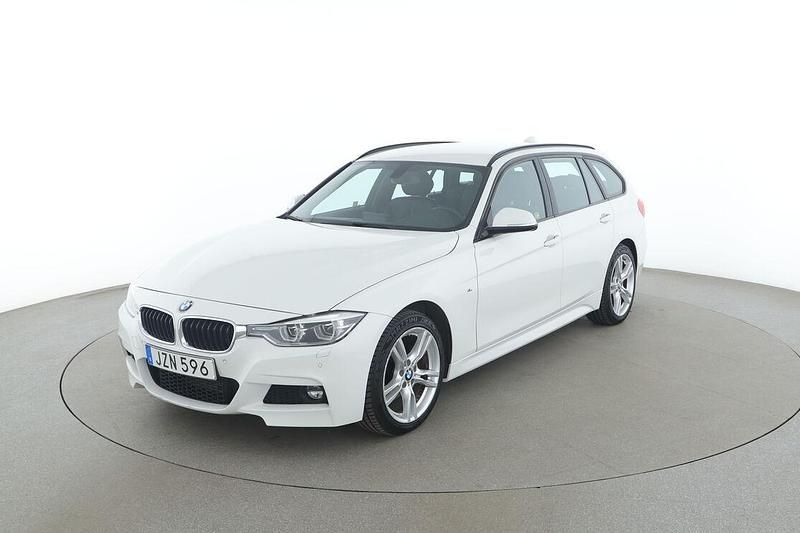 Vit Begagnad 2018 BMW 320 M Sport Kombi | 256 000 kr (Lite dyr) - Bild 1/3