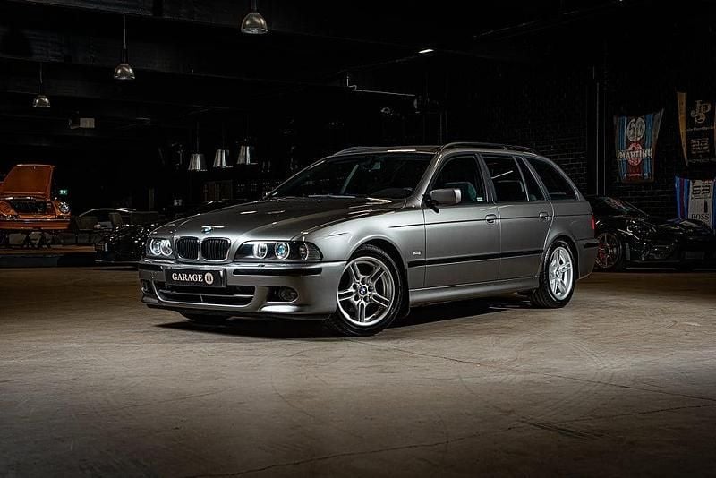Begagnad BMW 525 M Sport 192 HK (141 kW) 2004 Grå Kombi