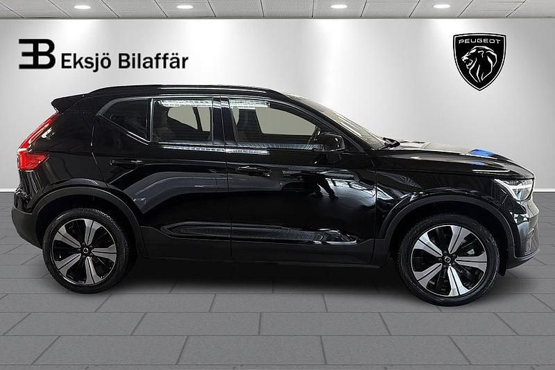 Begagnad Volvo XC40 Core 185 kW (252 HK) 2022 Svart SUV
