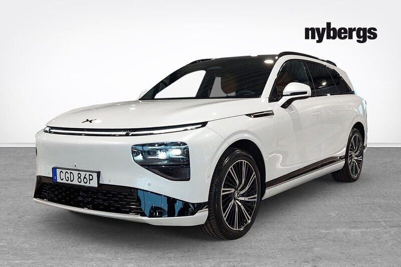 Vit Ny 2024 XPENG G9 AWD Performance SUV | 839 000 kr (Lite dyr) - Bild 1/4
