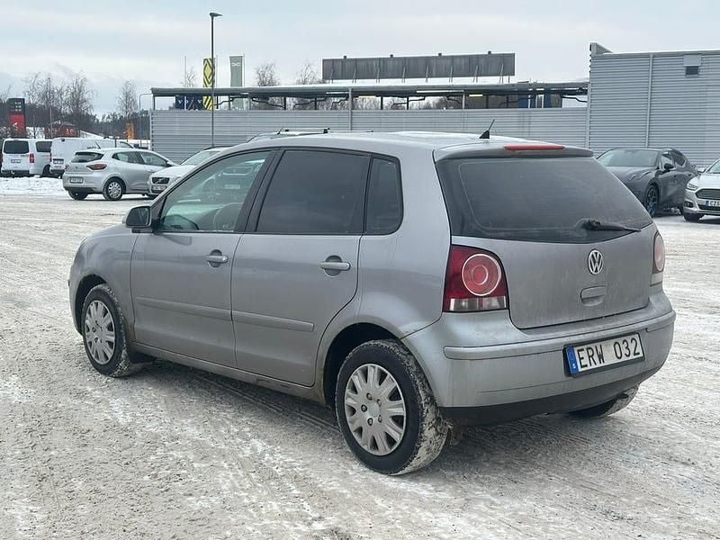 Begagnad VW Polo 80 HK (58 kW) 2008 Halvkombi