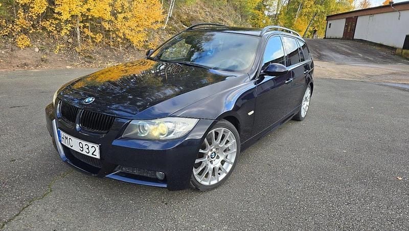 Svart Begagnad 2008 BMW 320 Comfort Edition Kombi | 39 000 kr (Superpris) - Bild 1/4