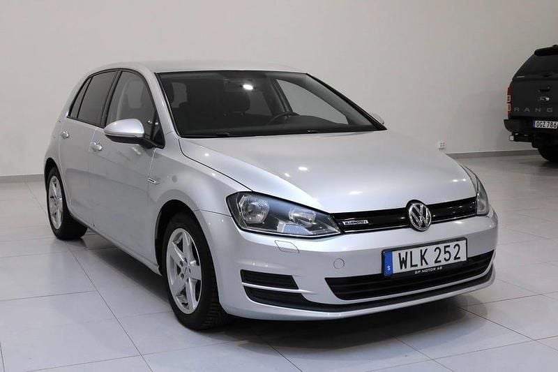 Silver Begagnad 2015 VW Golf VII | 79 900 kr (Marknadspris) - Bild 1/4