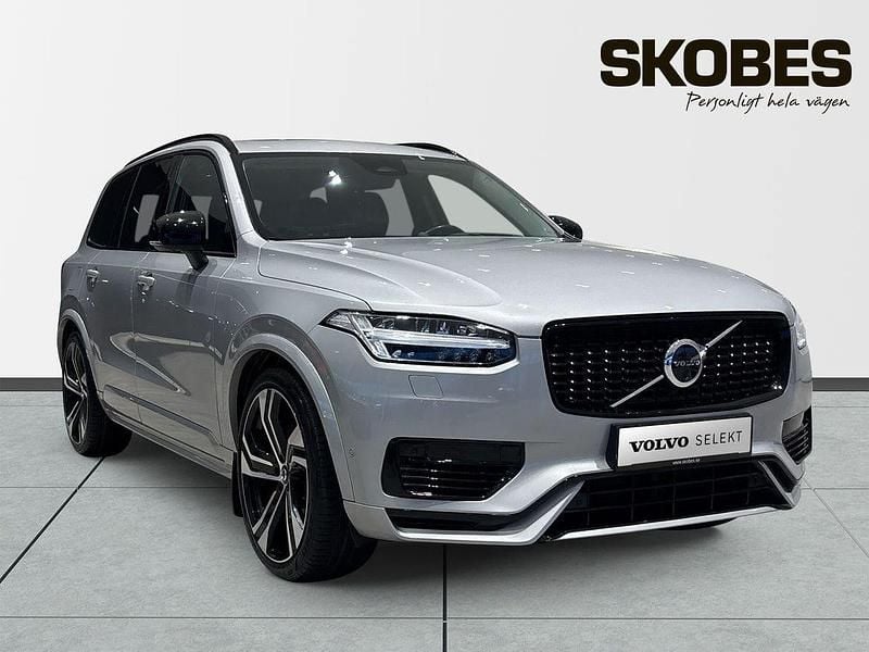 Silver Begagnad 2024 Volvo XC90 Ultimate SUV | 749 900 kr (Marknadspris) - Bild 1/3