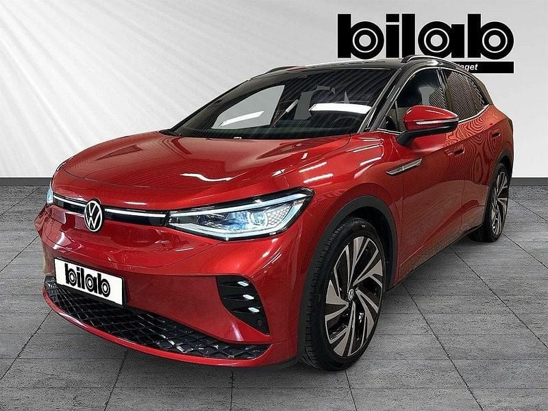 Mörkröd (kings red metallic black) Begagnad 2022 VW ID.4 GTX SUV | 389 000 kr (Superpris) - Bild 1/4