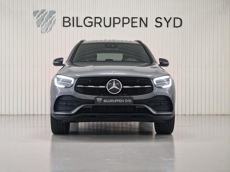 Begagnad Mercedes GLC300e AMG 306 HK (225 kW) 2022 Grå SUV