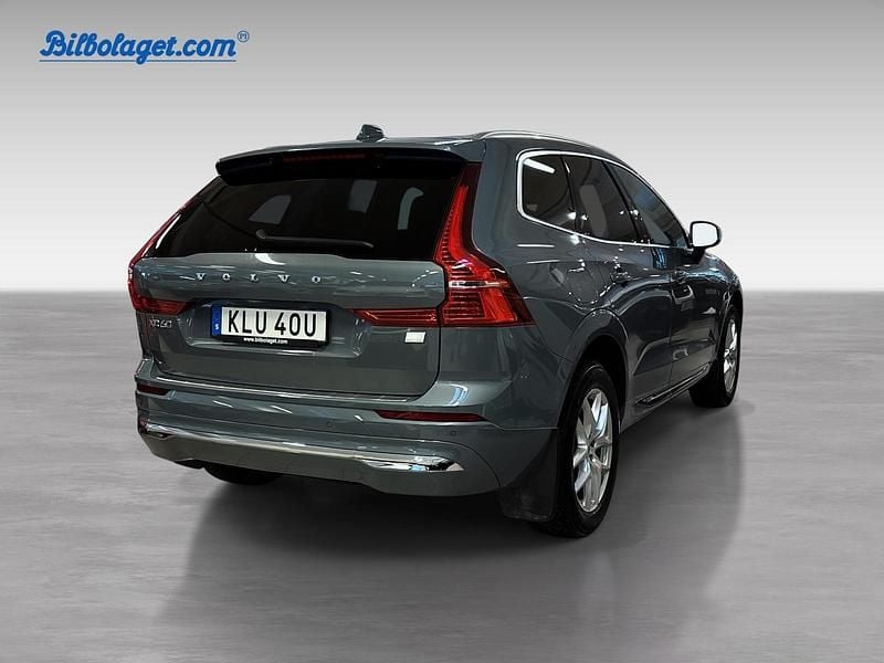 Begagnad Volvo XC60 Core 355 HK (261 kW) 2023 Grå SUV