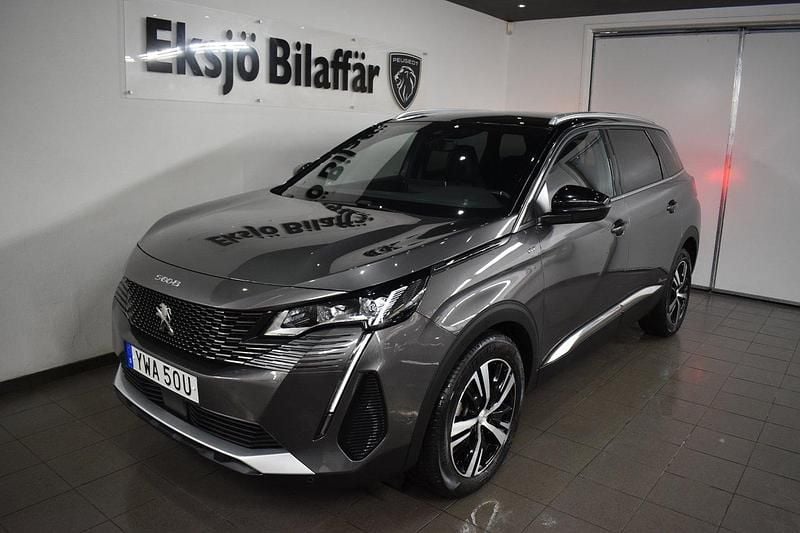 Grå Begagnad 2024 Peugeot 5008 GT SUV | 297 500 kr (Superpris) - Bild 1/4