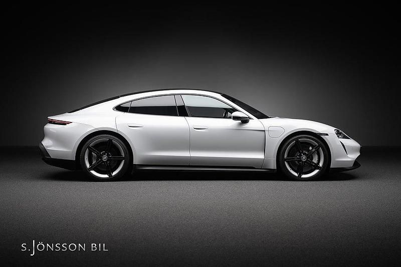 Begagnad Porsche Taycan 2022