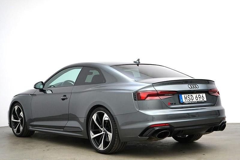 Begagnad Audi RS5 Sport 450 HK (330 kW) 2018 Daytona grå Sportkupé