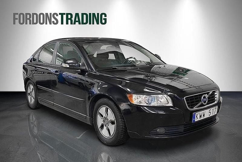 Begagnad Volvo S40 Momentum 116 HK (85 kW) 2010 Svart Sedan