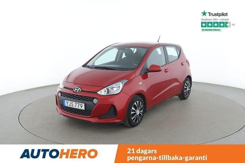 Röd Begagnad 2016 Hyundai i10 Comfort Halvkombi | 72 000 kr (Marknadspris) - Bild 1/4