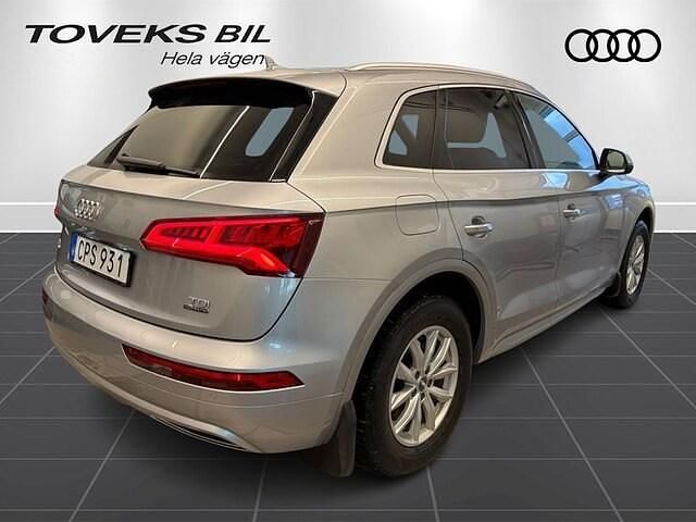 Begagnad Audi Q5 Sport 190 HK (139 kW) 2018 Florettsilver metallic SUV