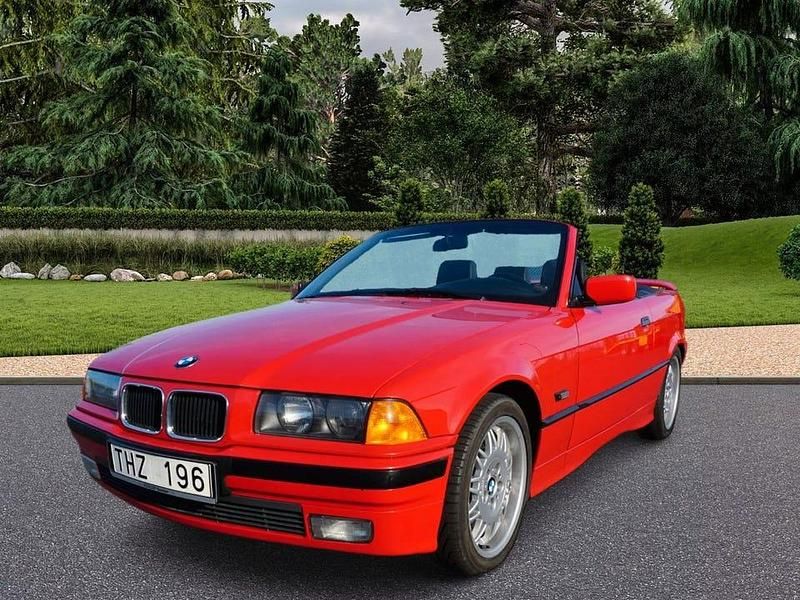 Begagnad BMW 325 192 HK (141 kW) 1994 Röd
