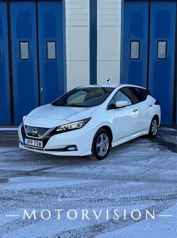 Vit Begagnad 2021 Nissan Leaf 360º Halvkombi | 169 000 kr (Marknadspris) - Bild 1/4