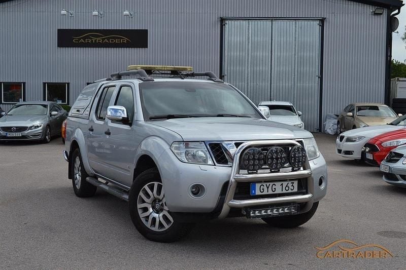 Silver Begagnad 2016 Nissan Navara Pickup | 129 900 kr (Marknadspris) - Bild 1/4