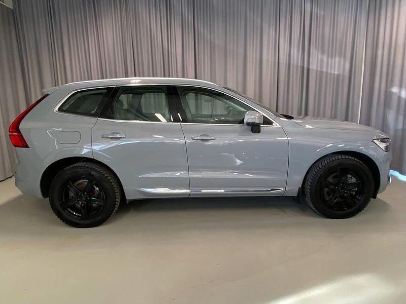 Begagnad Volvo XC60 Core 350 HK (257 kW) 2024 Grå SUV