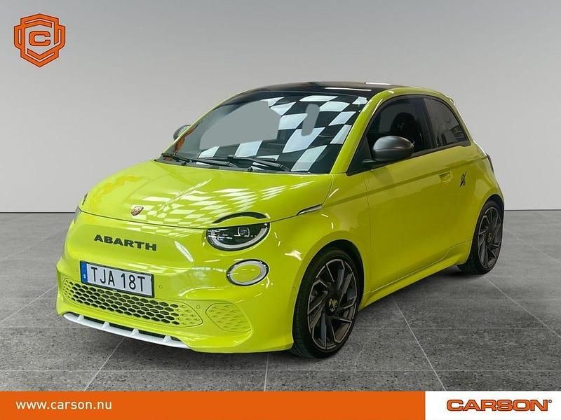 Grön Begagnad 2023 Abarth 500e Halvkombi | 309 900 kr - Bild 1/3