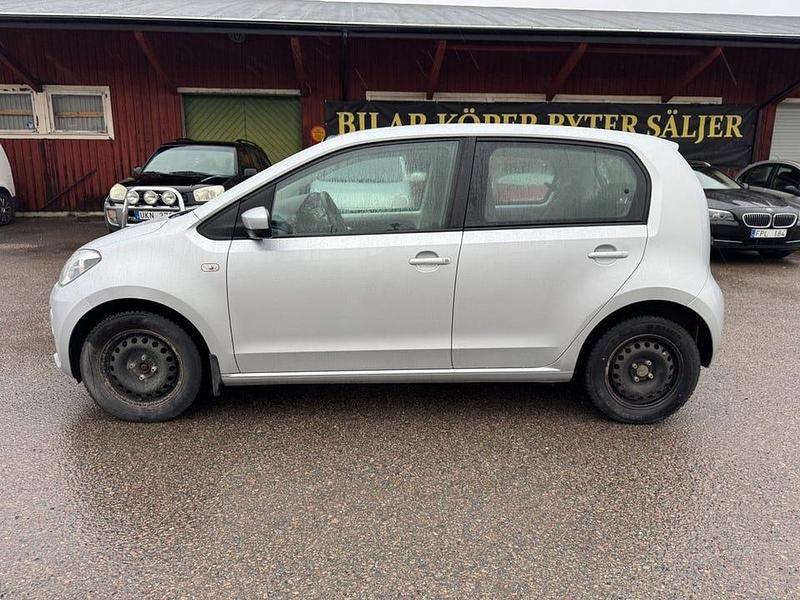 Silver Begagnad 2013 VW up! high up! Halvkombi | 55 000 kr - Bild 1/4