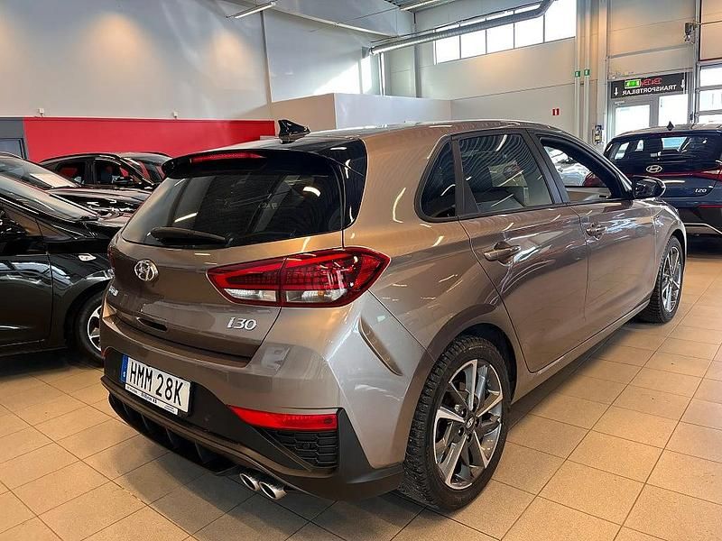 Begagnad Hyundai i30 N Line 159 HK (116 kW) 2020 Brun Halvkombi