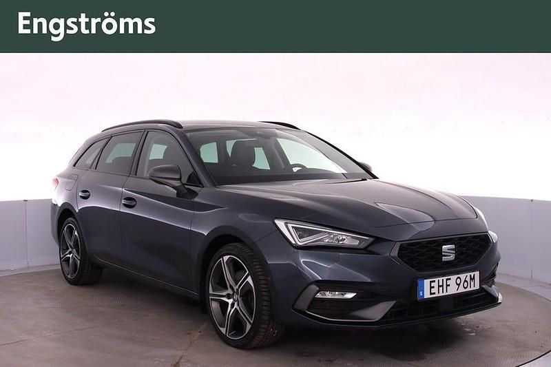 Grå Begagnad 2021 Seat Leon FR | 219 000 kr (Marknadspris) - Bild 1/4