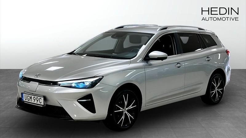 Grå (grey) Begagnad 2023 MG MG5 EV Luxury Kombi | 239 900 kr (Bra pris) - Bild 1/4