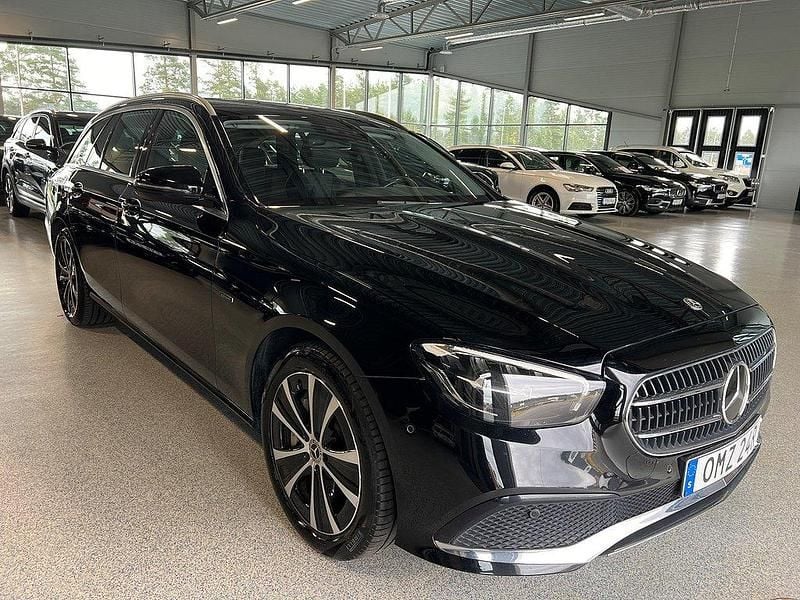 Svart Begagnad 2021 Mercedes E300 Avantgarde Kombi | 307 900 kr (Bra pris) - Bild 1/4