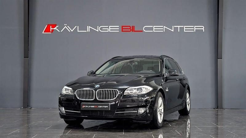 Svart Begagnad 2013 BMW 520 Kombi | 104 900 kr (Bra pris) - Bild 1/4