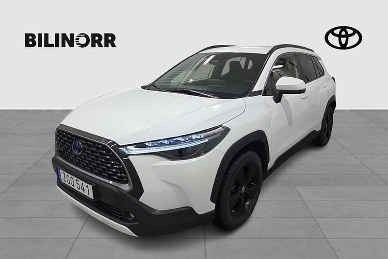 Begagnad Toyota Corolla Cross Style 200 HK (147 kW) 2022 Vit SUV