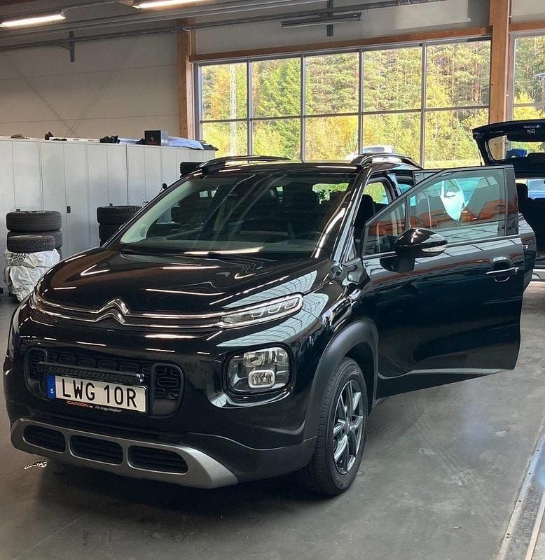 Svart Begagnad 2020 Citroën C3 Aircross PureTech SUV | 145 000 kr (Bra pris) - Bild 1/4