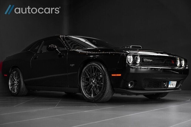 Svart Begagnad 2018 Dodge Challenger Sportkupé | 498 000 kr (Marknadspris) - Bild 1/4