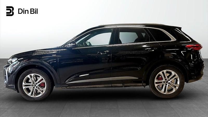 Begagnad Audi Q5 S-Line 252 HK (185 kW) 2025 Svart SUV