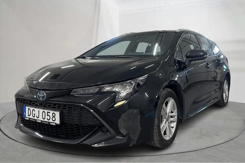 Gul Begagnad 2021 Toyota Corolla Active Kombi | 130 000 kr (Bra pris) - Bild 1/4