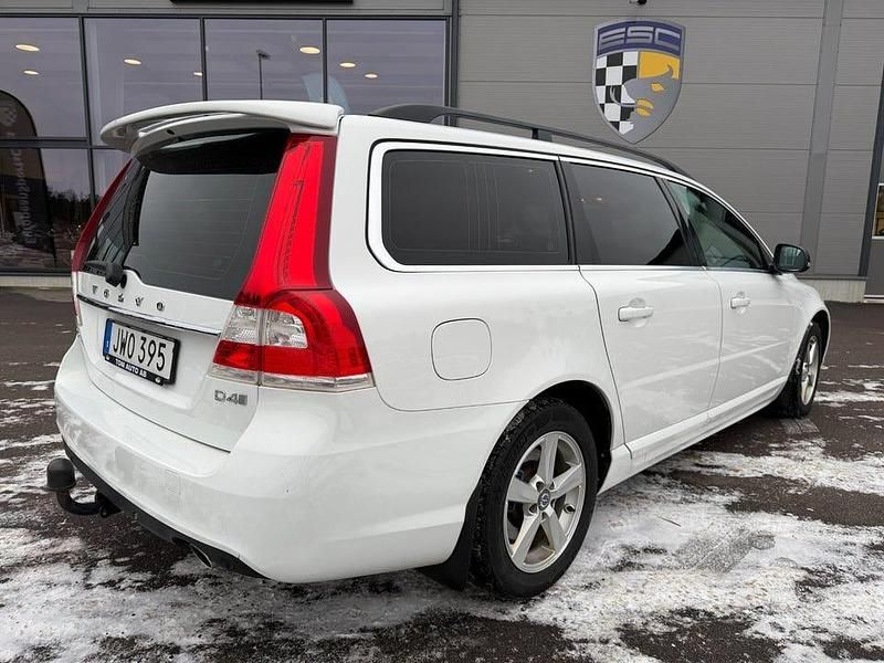 Begagnad Volvo V70 Momentum 181 HK (133 kW) 2016 Vit Kombi