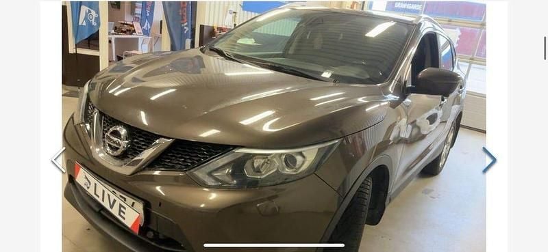 Brun Begagnad 2016 Nissan Qashqai SUV | 89 900 kr (Superpris) - Bild 1/4