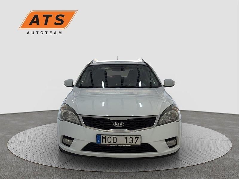 Vit Begagnad 2010 Kia Ceed Sportswagon Kombi | 27 900 kr (Marknadspris) - Bild 1/4