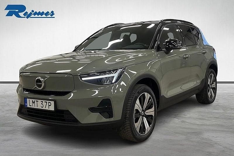 Begagnad Volvo XC40 Core 185 kW (252 HK) 2023 Grön SUV