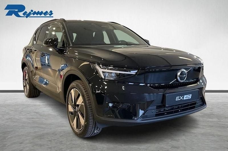 Svart Ny 2026 Volvo EX40 Single Motor Extended Range SUV | 586 900 kr (Bra pris) - Bild 1/4